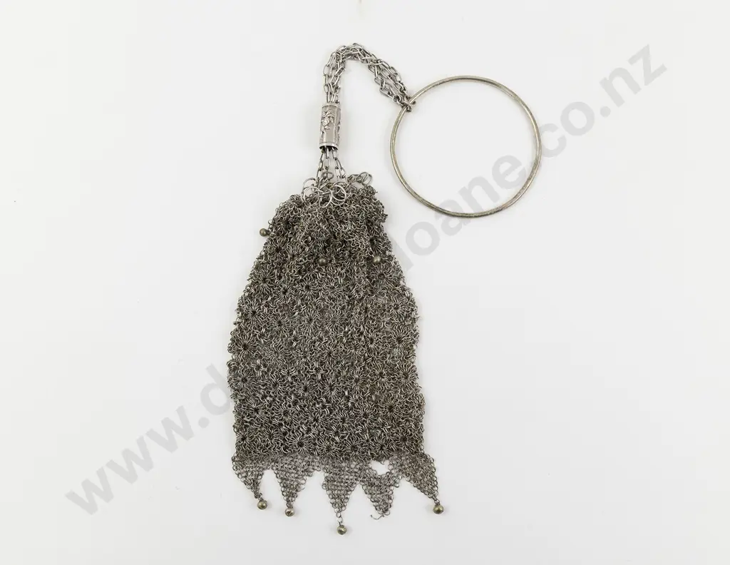 Vintage Silver Chain Mesh Purse Image 1++
