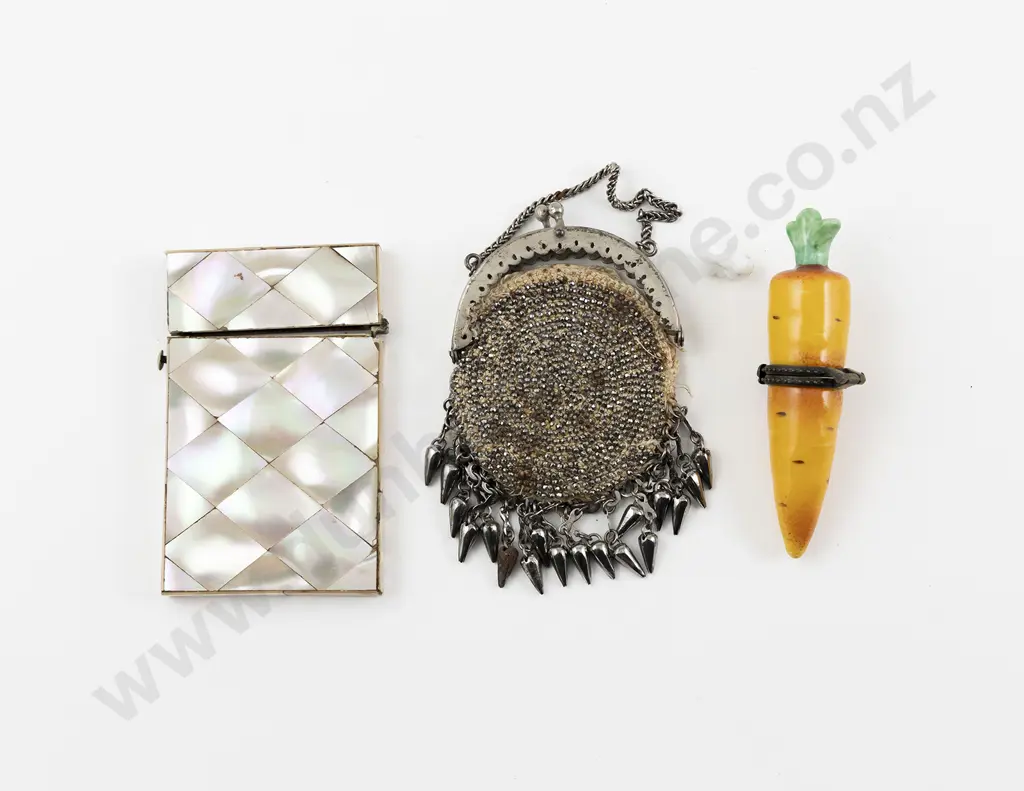 Vict MOP Calling Card Case Image 1++