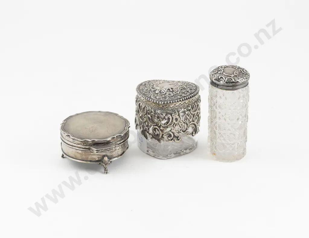 S/S Circular Trinket Box Image 1++