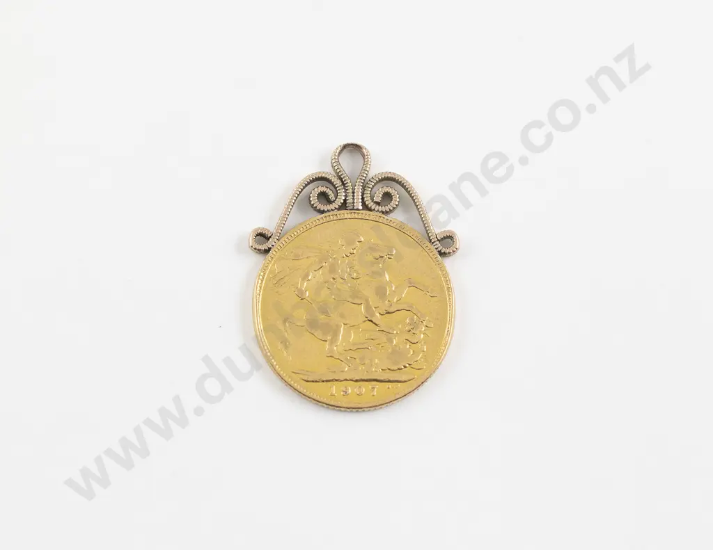 1907 Full Gold Sovereign Pendant Image 1++