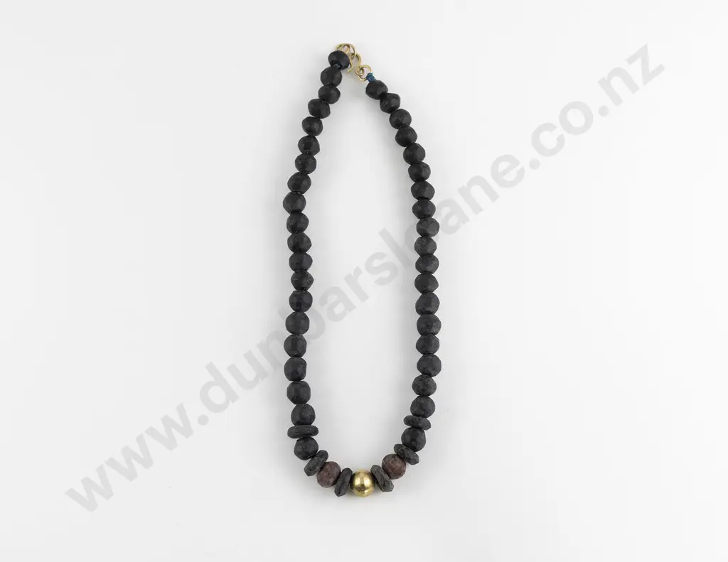 NZ Jeweller Barry Clarke 18ct Granite Bead Necklace Image 1++