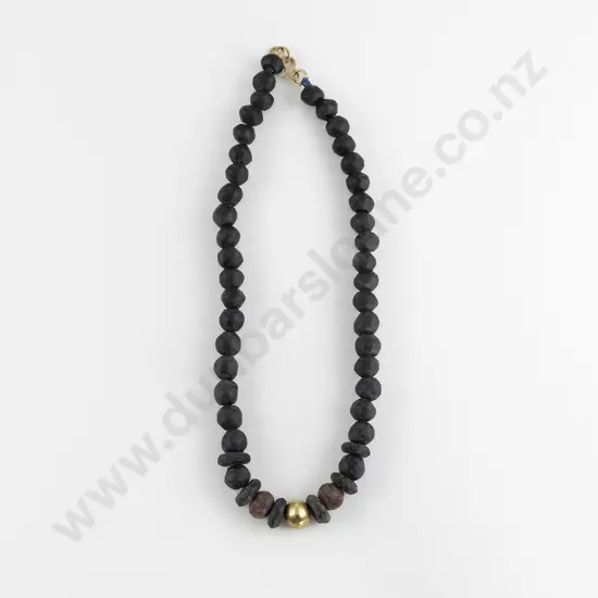 NZ Jeweller Barry Clarke 18ct Granite Bead Necklace