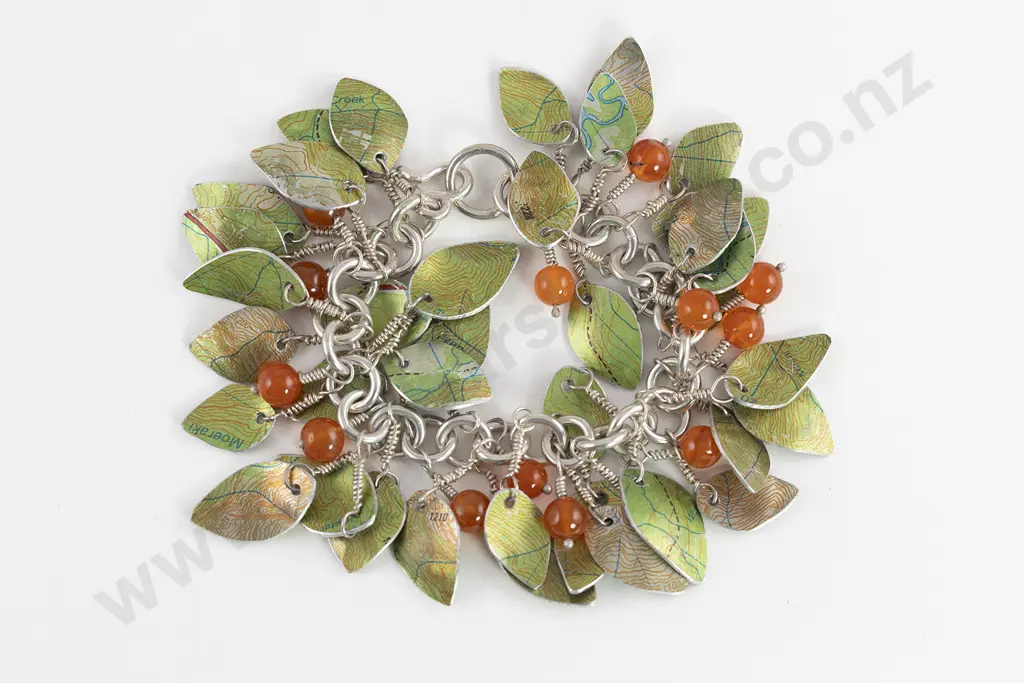NZ Jeweller Lynn Kelly S/S Aluminium and Carnelian Bracelet Image 1++