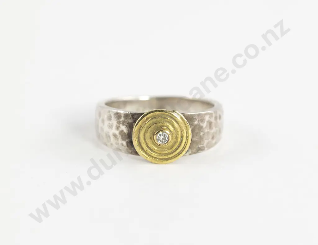 NZ Contemporary Artist 18ct Gold and 925 Silver Solitaire Diamond Ring Image 1++