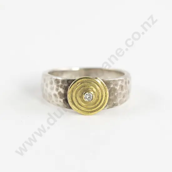 NZ Contemporary Artist 18ct Gold and 925 Silver Solitaire Diamond Ring