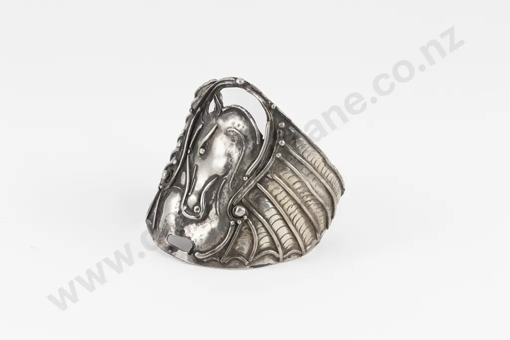 NZ  Silver Edith E Morris Image 1++