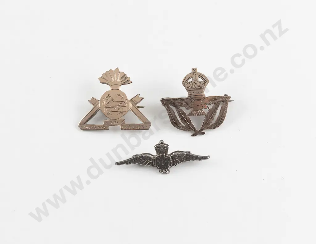 NZ Three 9ct and Silver WWI/WWII 'Sweetheart' Brooches Image 1++