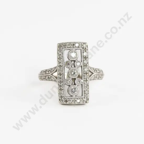 18ct White Gold Art Deco Style 39stone Diamond Cluster Ring