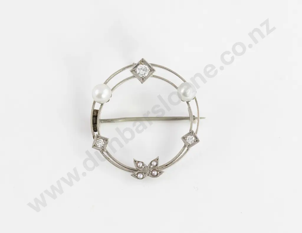 18ct White Gold Pearl and Diamond Circlet Brooch Image 1++