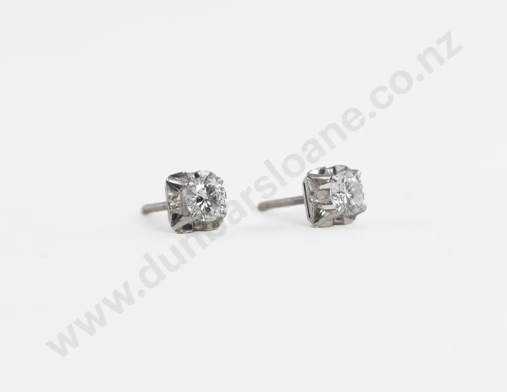 9ct White Gold Diamond Stud Earrings Image 1++