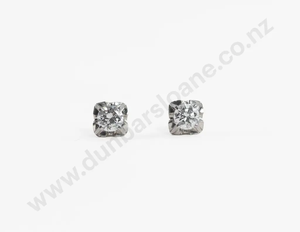 9ct White Gold Diamond Stud Earrings Image 1++