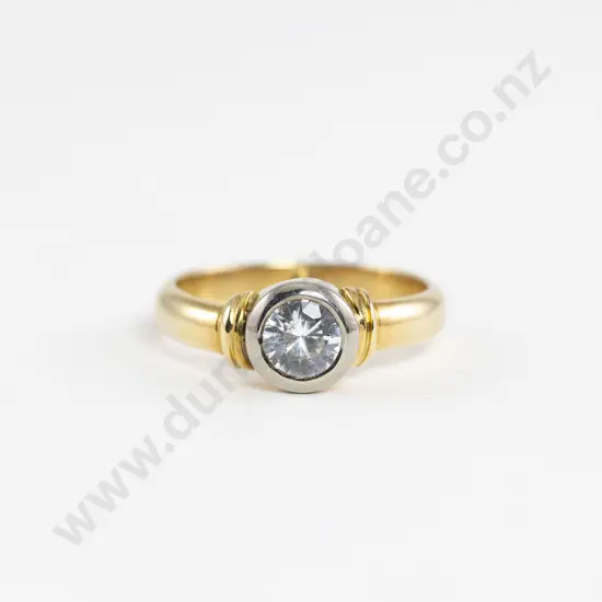 18ct/9ct Single White Sapphire Ring