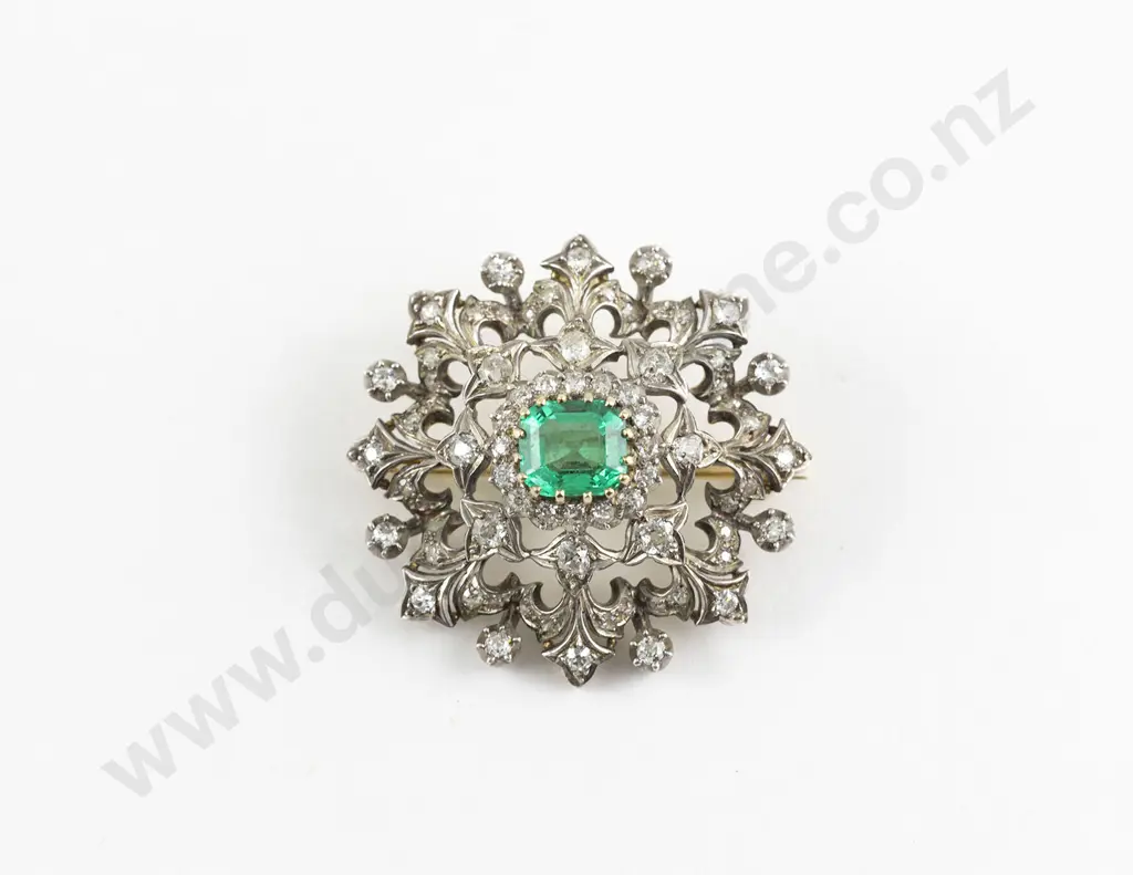C19th 18ct Emerald and Diamond Cluster Brooch/Pendant Image 1++