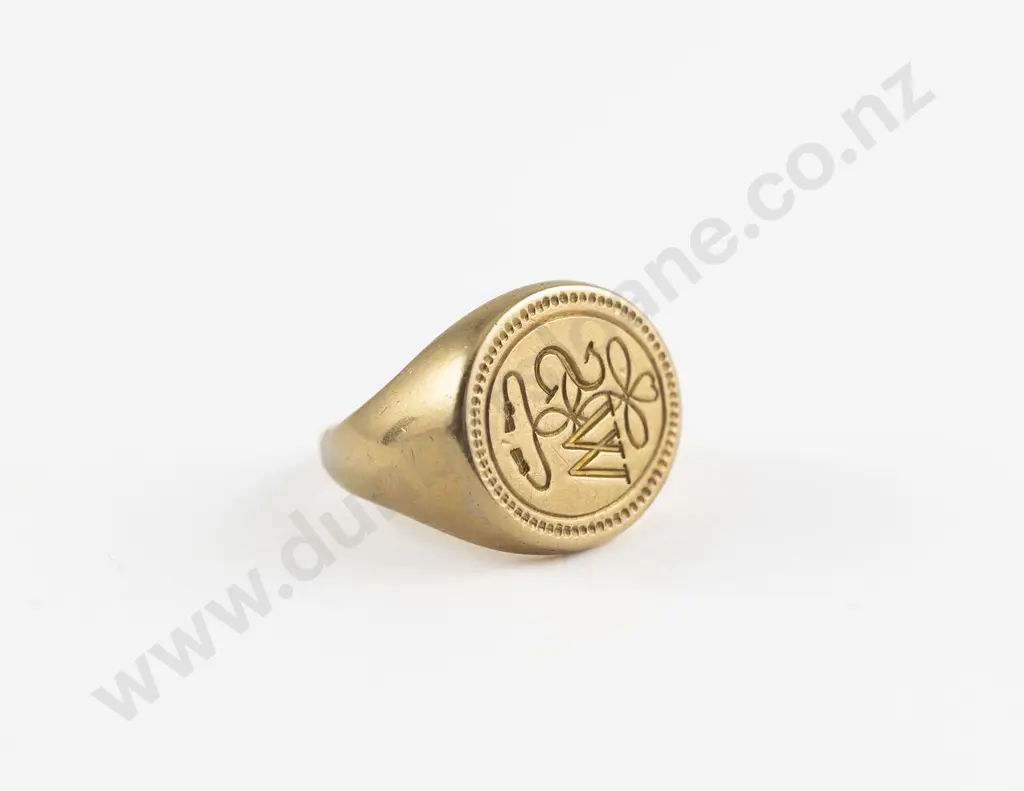 Edwardian 18ct Signet Ring Image 1++