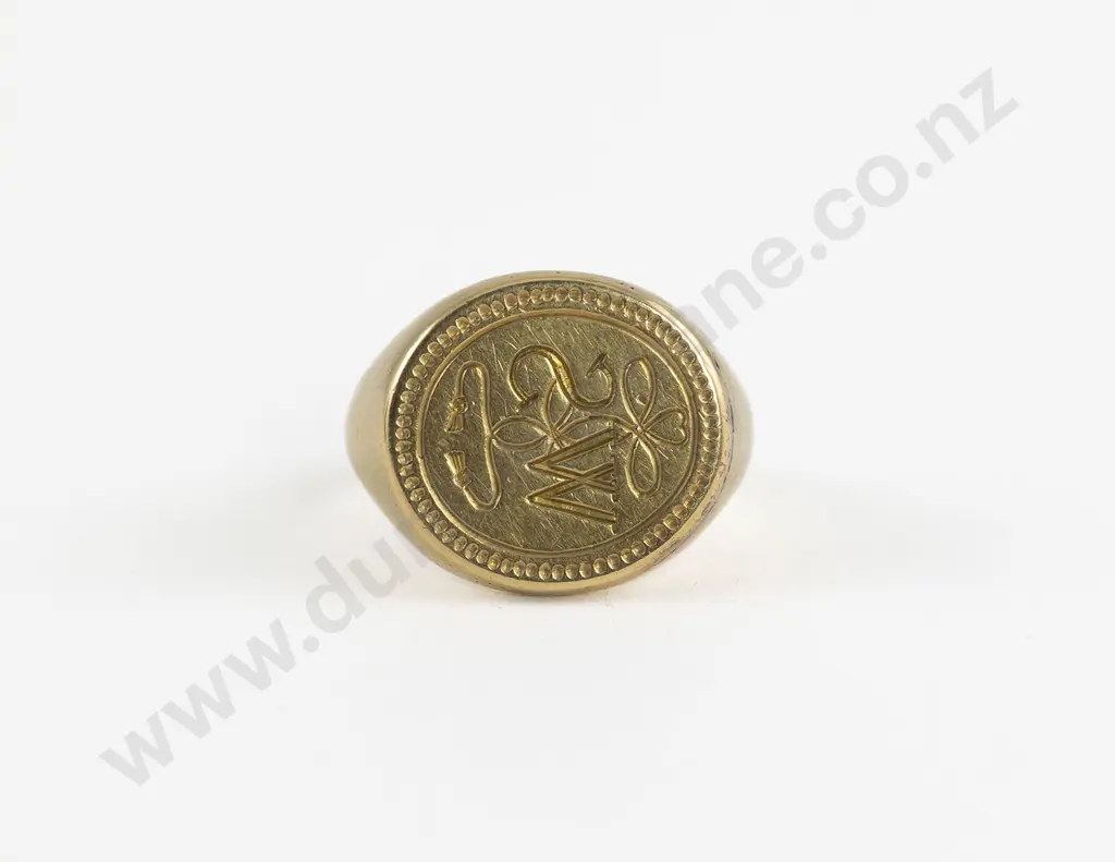 Edwardian 18ct Signet Ring Image 1++
