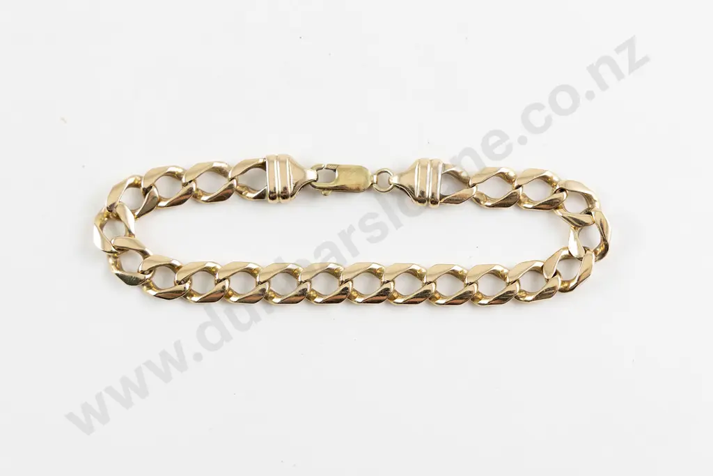 9ct Flat and Faceted Curb Link Bracelet Image 1++