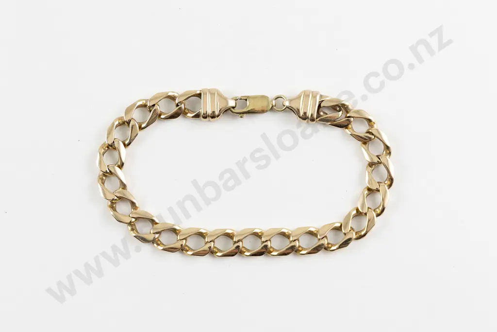 9ct Flat and Faceted Curb Link Bracelet Image 1++