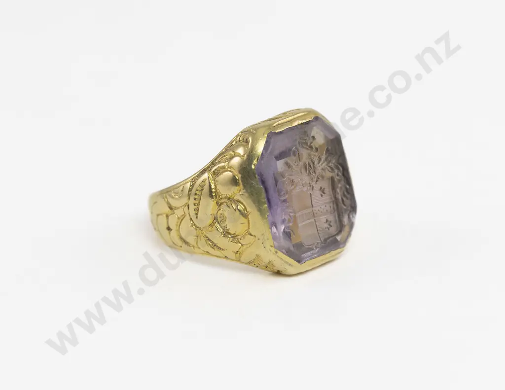 Victorian 18ct Gents Amethyst Signet/Seal Ring Image 1++