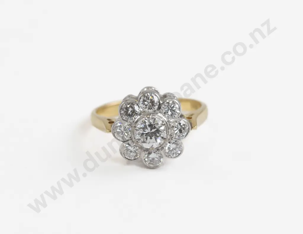 18ct Nine Stone Diamond Cluster Ring Image 1++