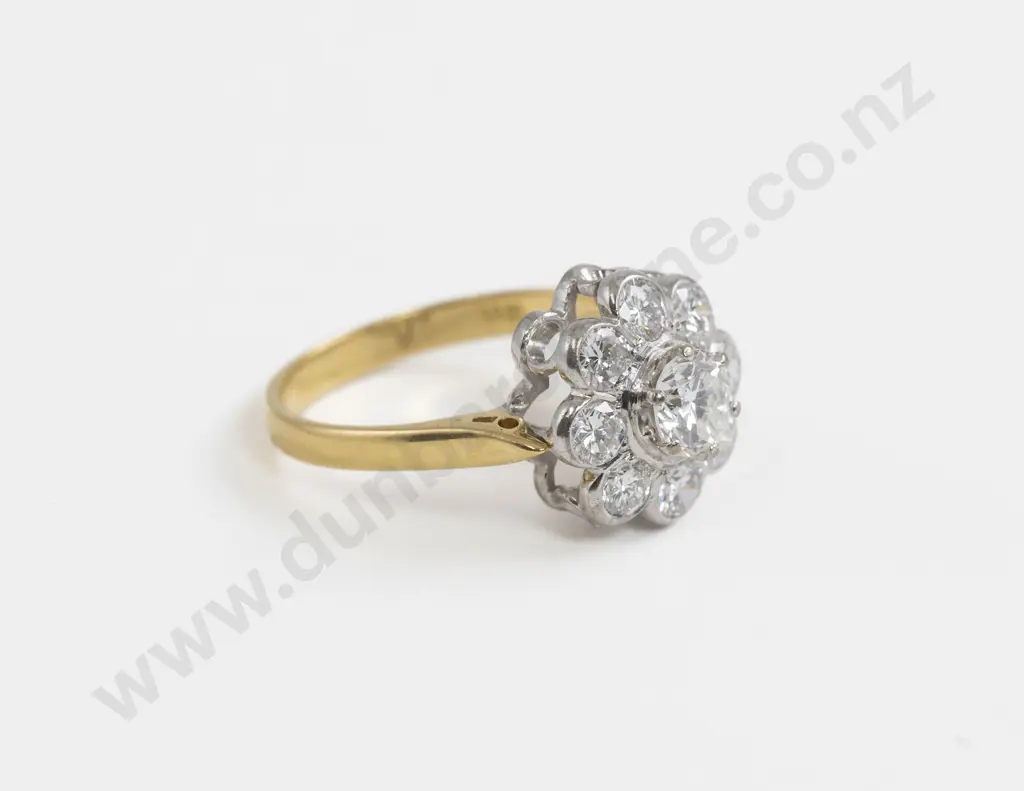 18ct Nine Stone Diamond Cluster Ring Image 1++