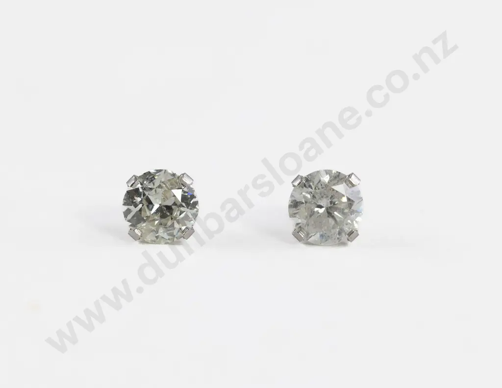 Pair 14ct White Gold Solitaire Diamond Stud Earrings Image 1++