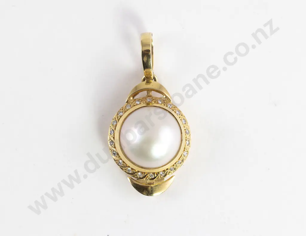 18ct Mabe Pearl and Diamond Pendant Enhancer Image 1++