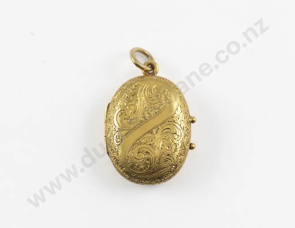Victorian 15ct Gold Gilt Locket Image 1++