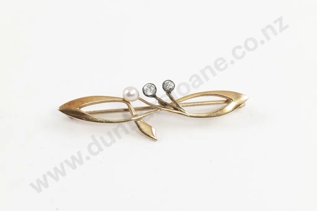Late Victorian 15ct Pearl and Diamond Double Scroll Bar Brooch Image 1++