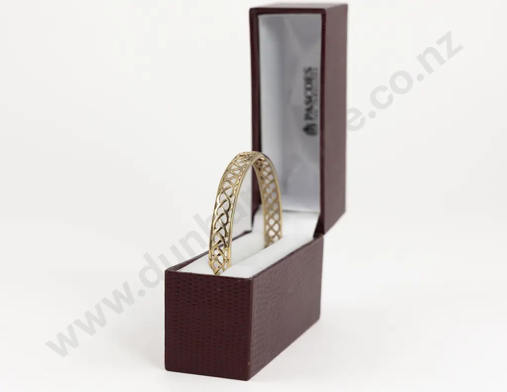9ct Celtic Design Twist/Knot Bangle Image 1++