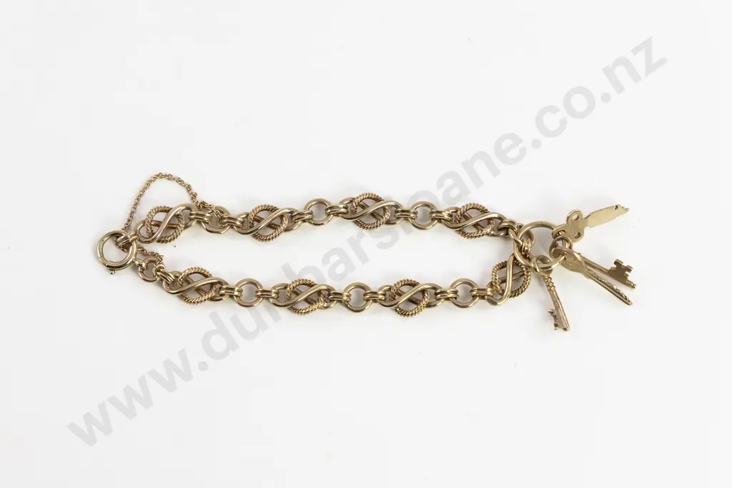 9ct Fancy Link Bracelet Image 1++