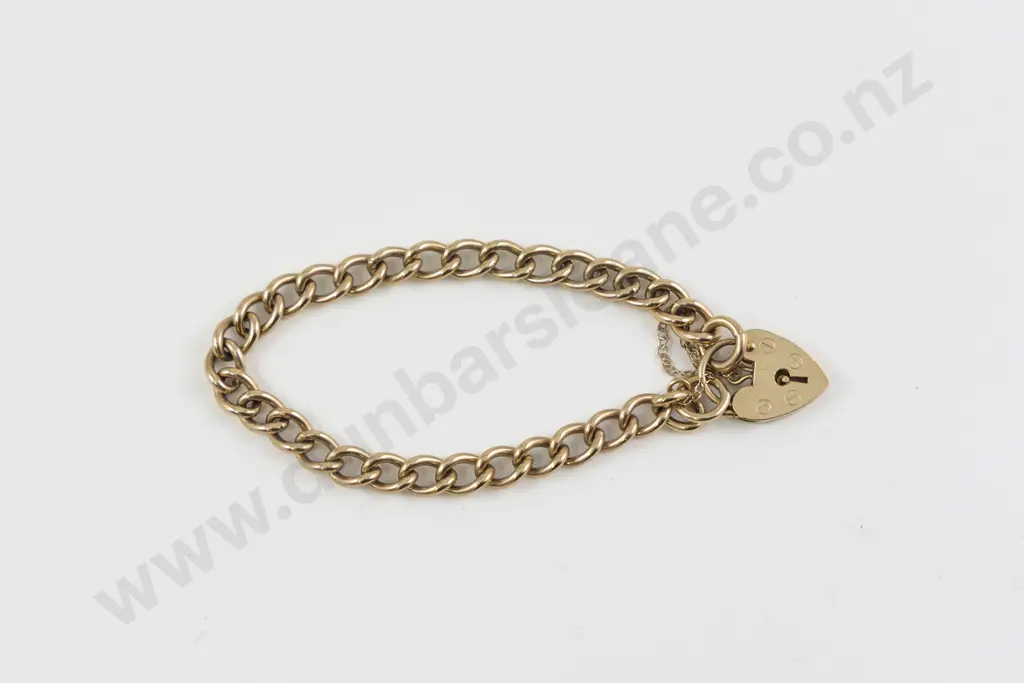 9ct Curb Link Bracelet with Heart Padlock Clasp Image 1++