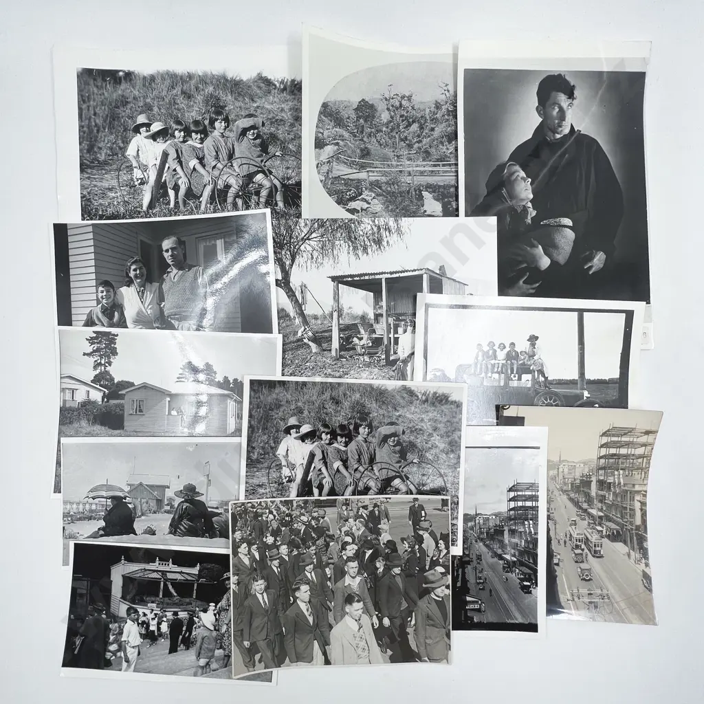 20 B/W Photographic Prints incl. NZ Subjects with other assorted Image 1++