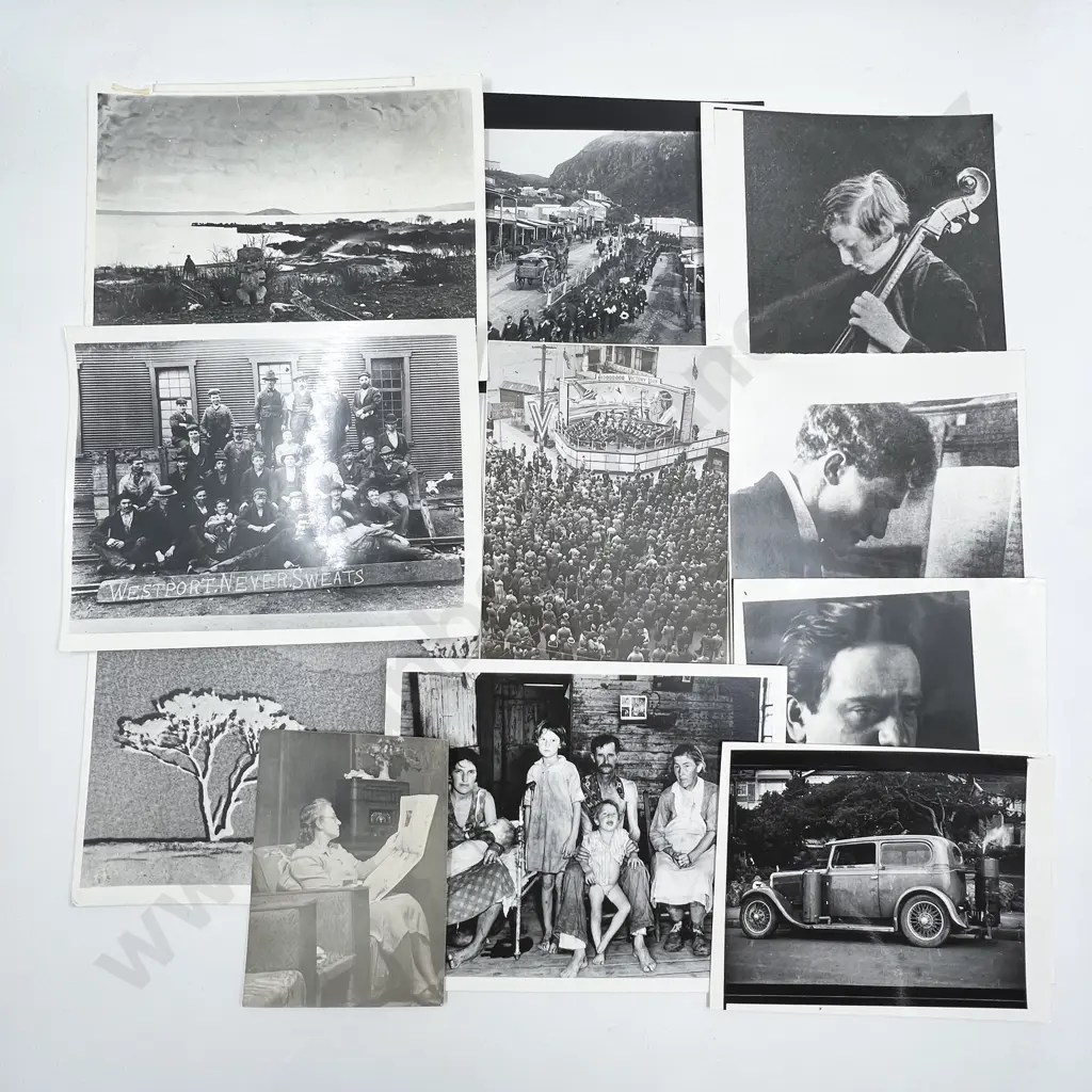 30 B/W Photographic Prints incl. NZ and C1970's Wellington City Subjects Image 1++