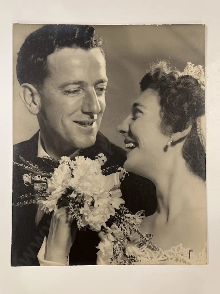 Collection Geoff W. Perry Studio Portraits Circa 1950s Image 1++