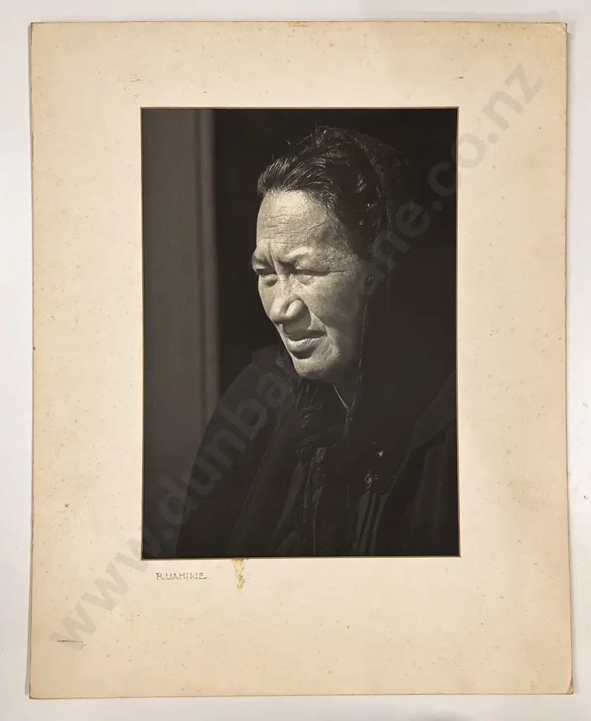 Geoff W. Perry Len. Casbolt and Smith Five Wahine Studio Portraits Image 1++