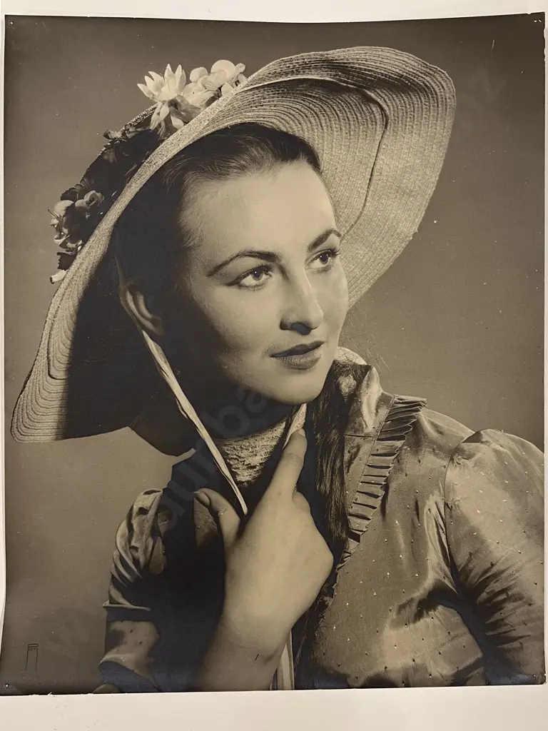 Collection W. Perry Theatrical Studio Portraits with Other Mixed Works Image 1++