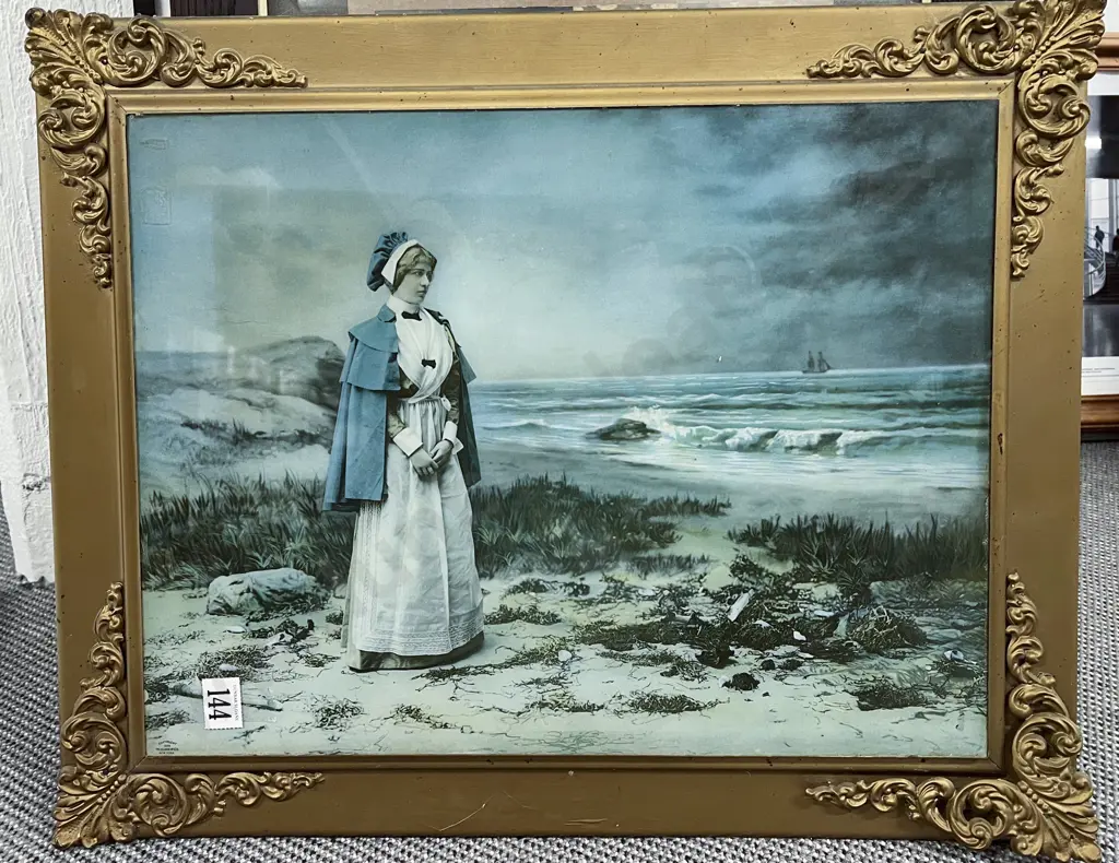 Three Framed Portrait Photographs & Vintage Print Image 1++