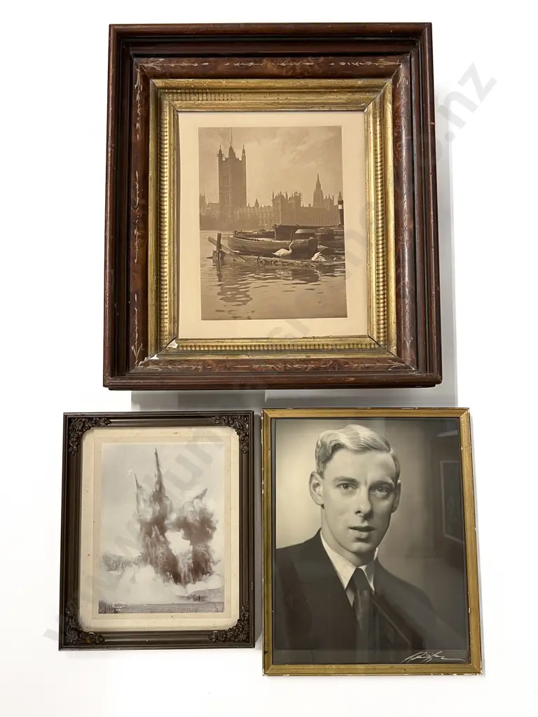 Collection of Assorted Vintage Photographs & Photographic Prints Image 1++