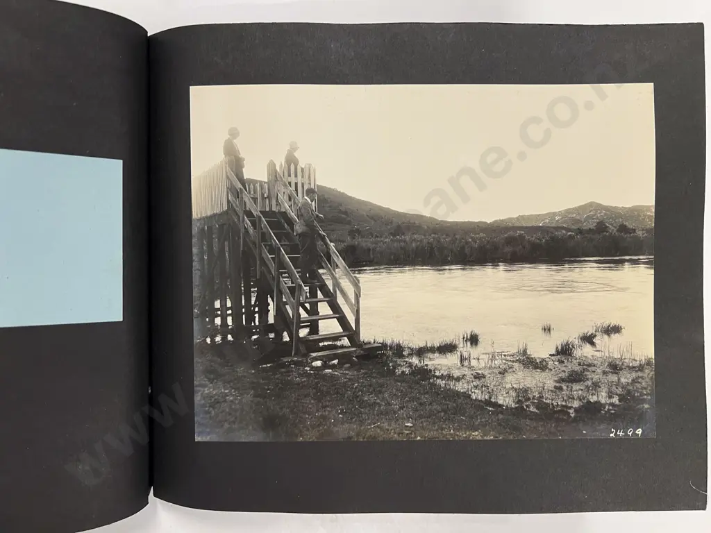 Early C20th Photo Album of NZ Tourist Scenes Image 1++
