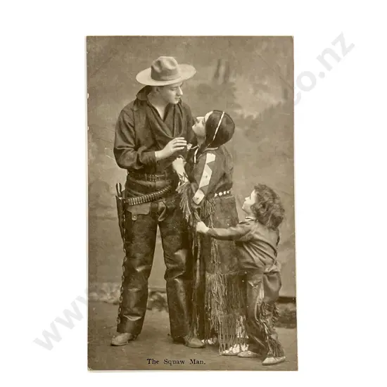 Collection of Assorted Early/Mid C20th NZ & International Postcards etc