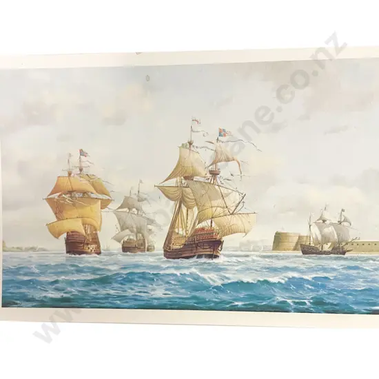 Large Quantity C20th World Postcards