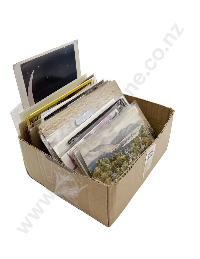 Quantity Mixed NZ & World Postcards Image 1++
