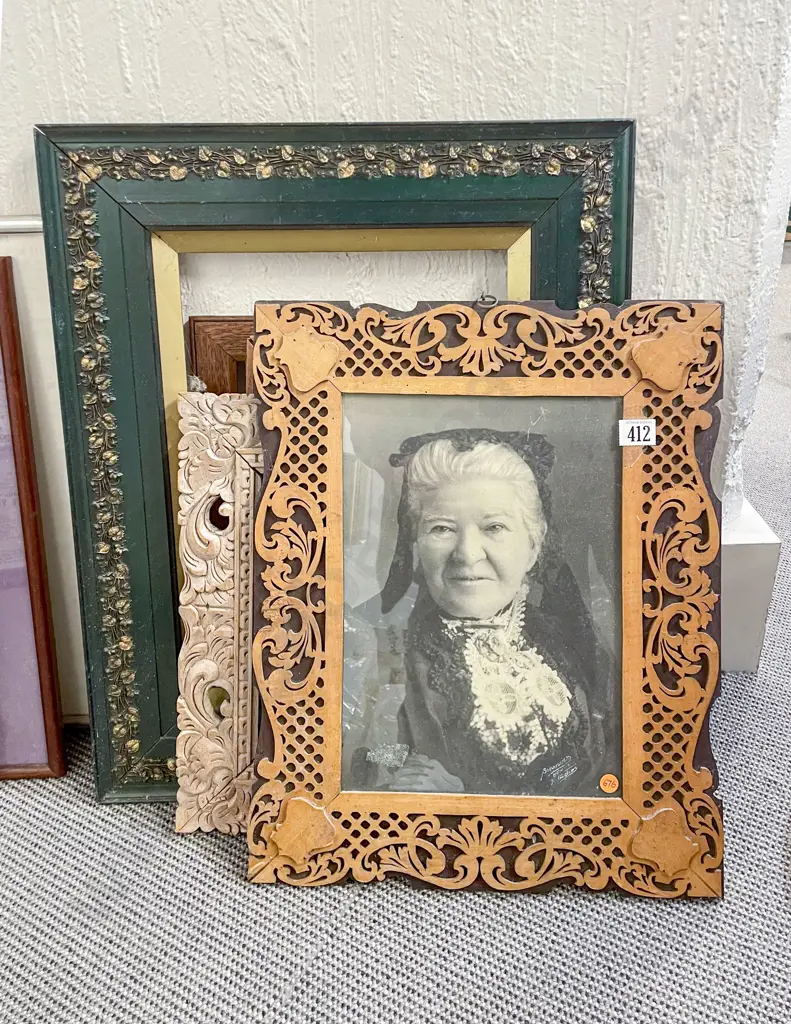Collection of Five Frames including Single Fretwork Image 1++