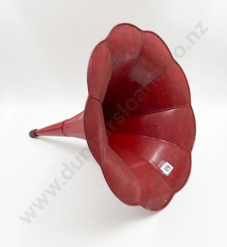 Tin Phonograph Horn Image 1++