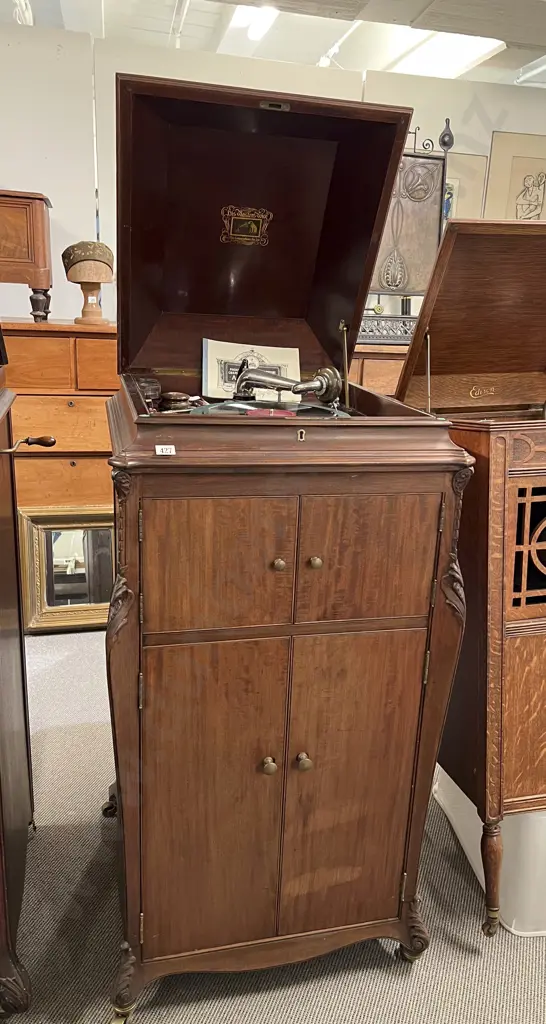 Floor Standing Model HMV Gramophone Image 1++