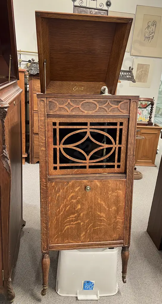 Floor Standing Model Edison Disc Phonograph/Gramophone Image 1++