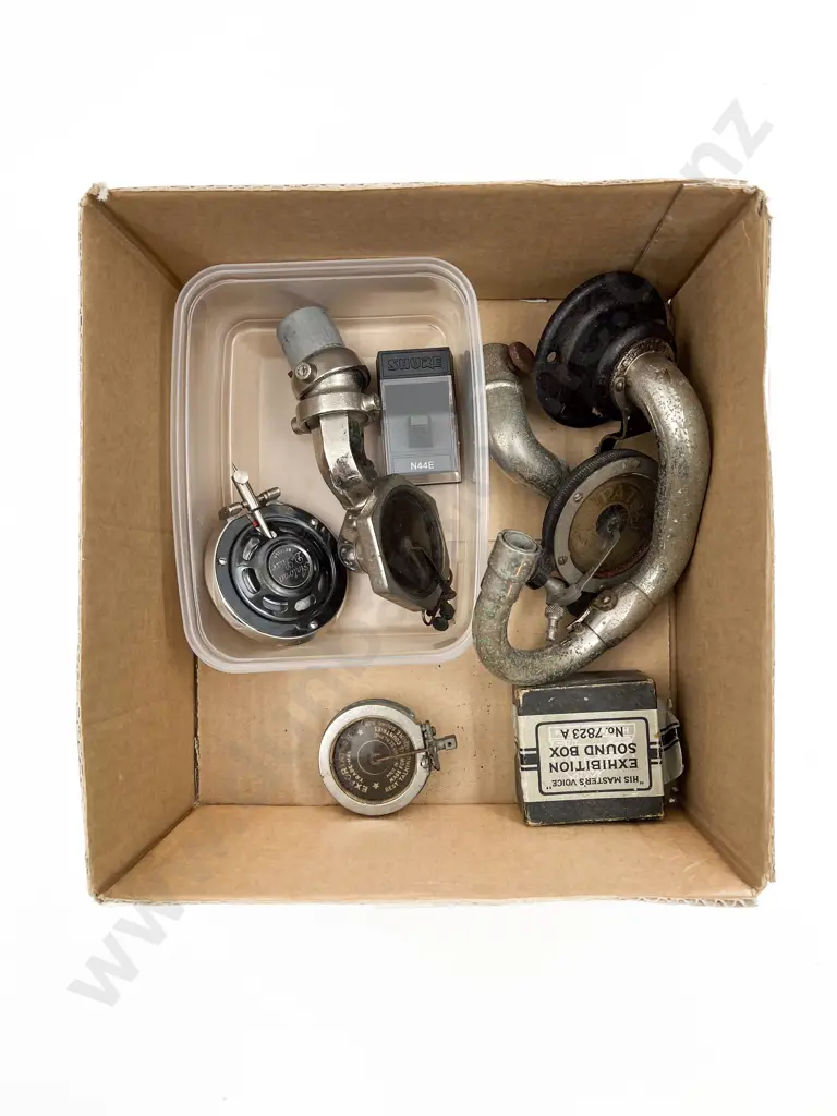 Various Gramophone Needle Heads Image 1++