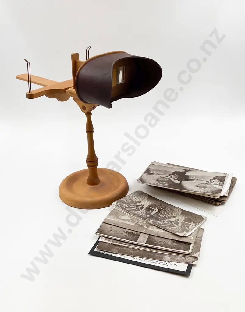 Modern Crafted Kauri Stereoscope with Selection of Cards Image 1++