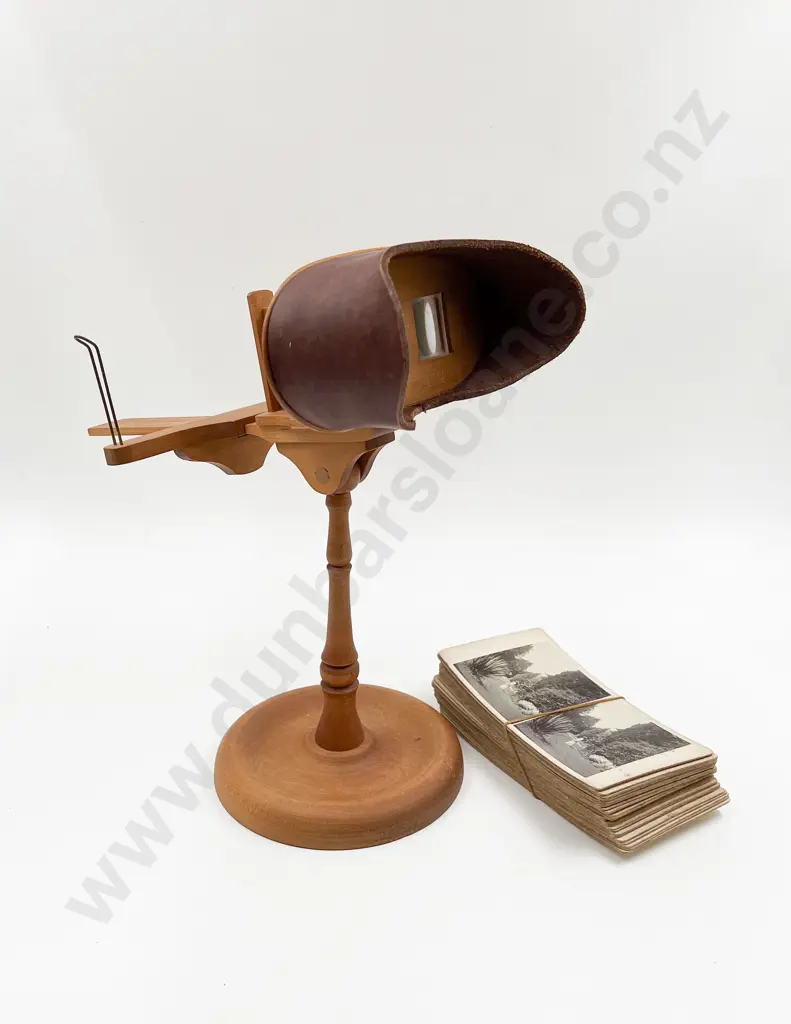 Modern Crafted Kauri Stereoscope with Selection of Cards Image 1++