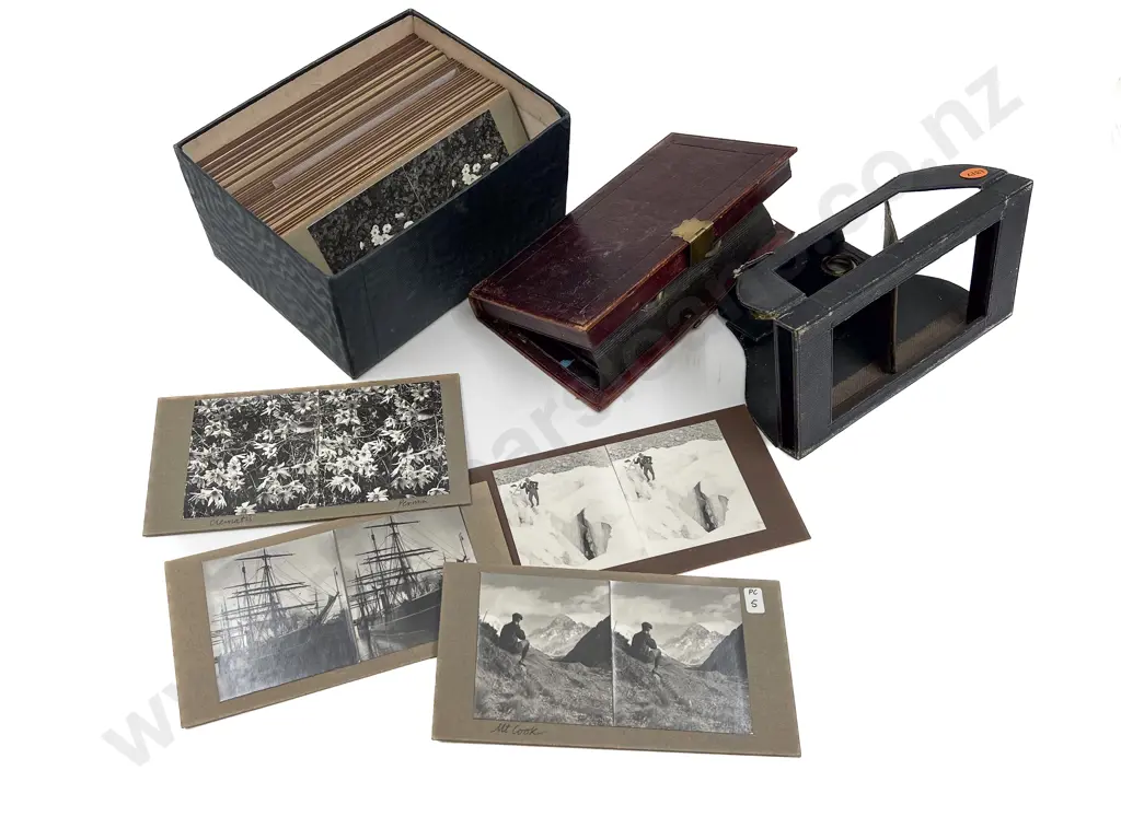 Pair Pocket Folding Stereoscopes Image 1++